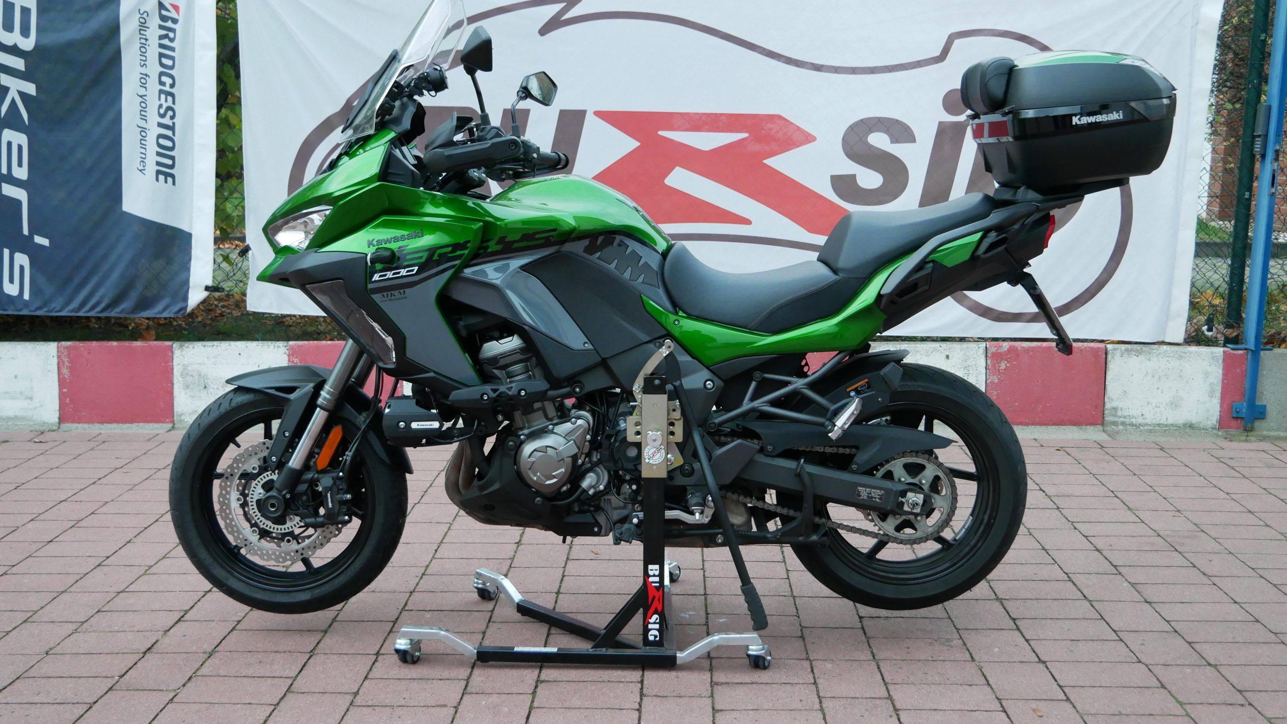 Bursig-Zentralstaender-Kawasaki-KLZ-1000-Versys-SE-GT-2019