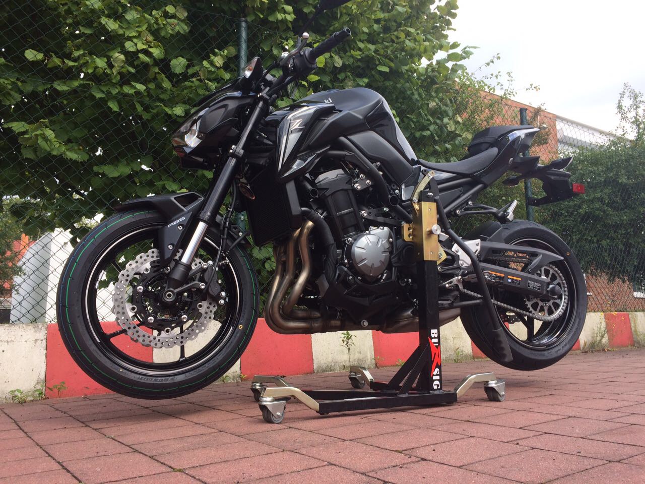 Bursig-Zentralstaender-Kawasaki-Z900-2017-19