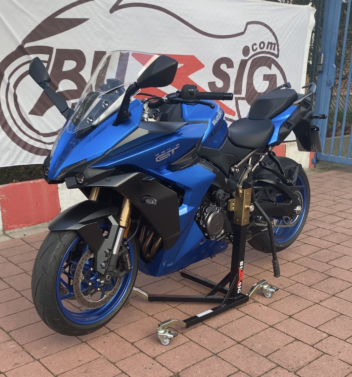 Bursig-Zentralstaender-Suzuki-GSX-S-1000-GT-2022