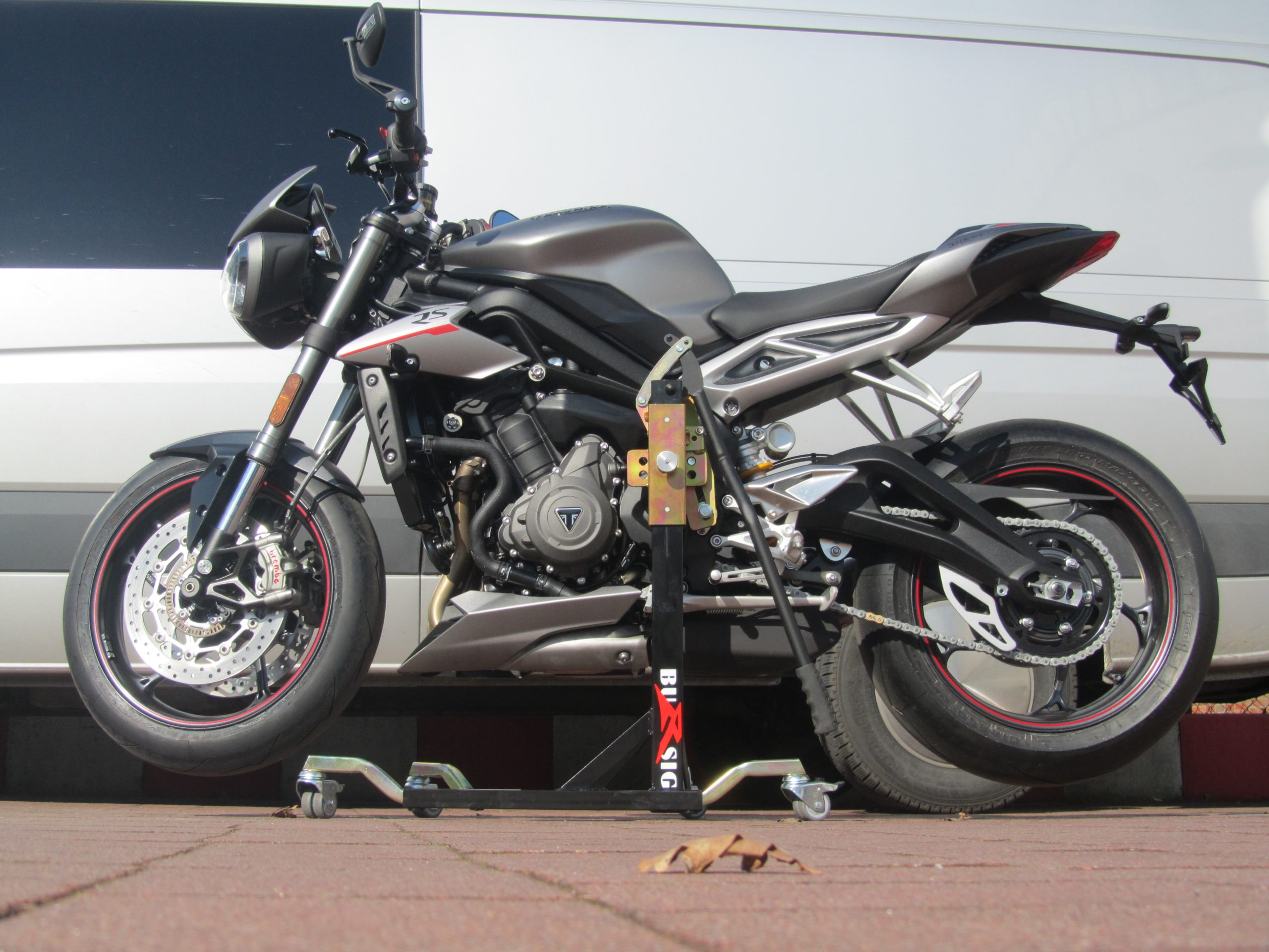 Bursig-Zentralstaender-Triumph-Street-Triple-765-2017-22